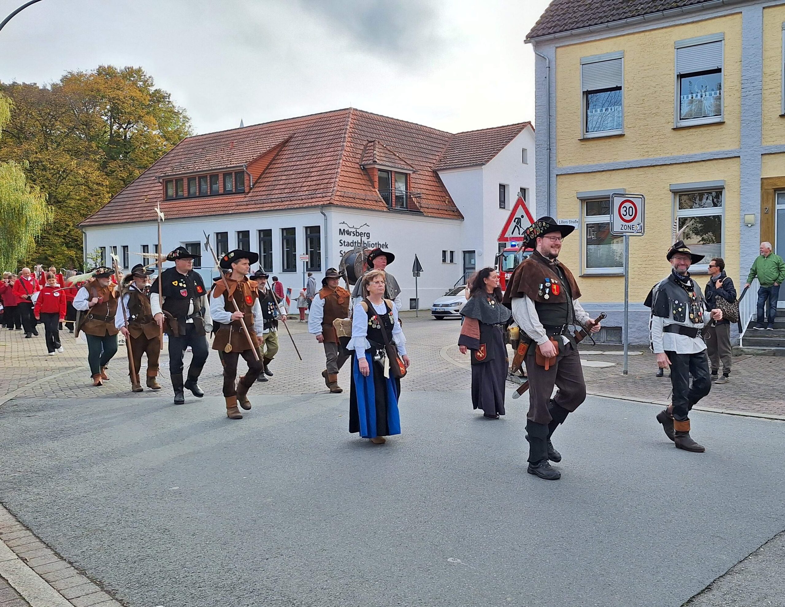 HU Historische Schützen Marketenderinnen OM Patricia Bigge